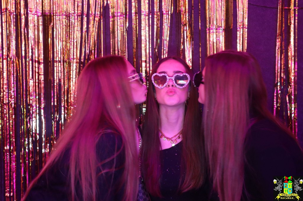 ../Images/Jeugd Opwarmbal Photobooth 327.jpg